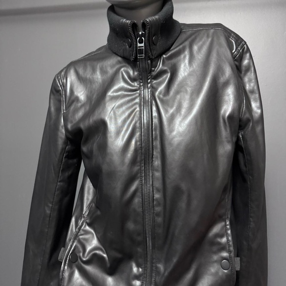 Zara Shiny Y2K Faux-Leather Lightweight Jacket - Picture 2 of 5